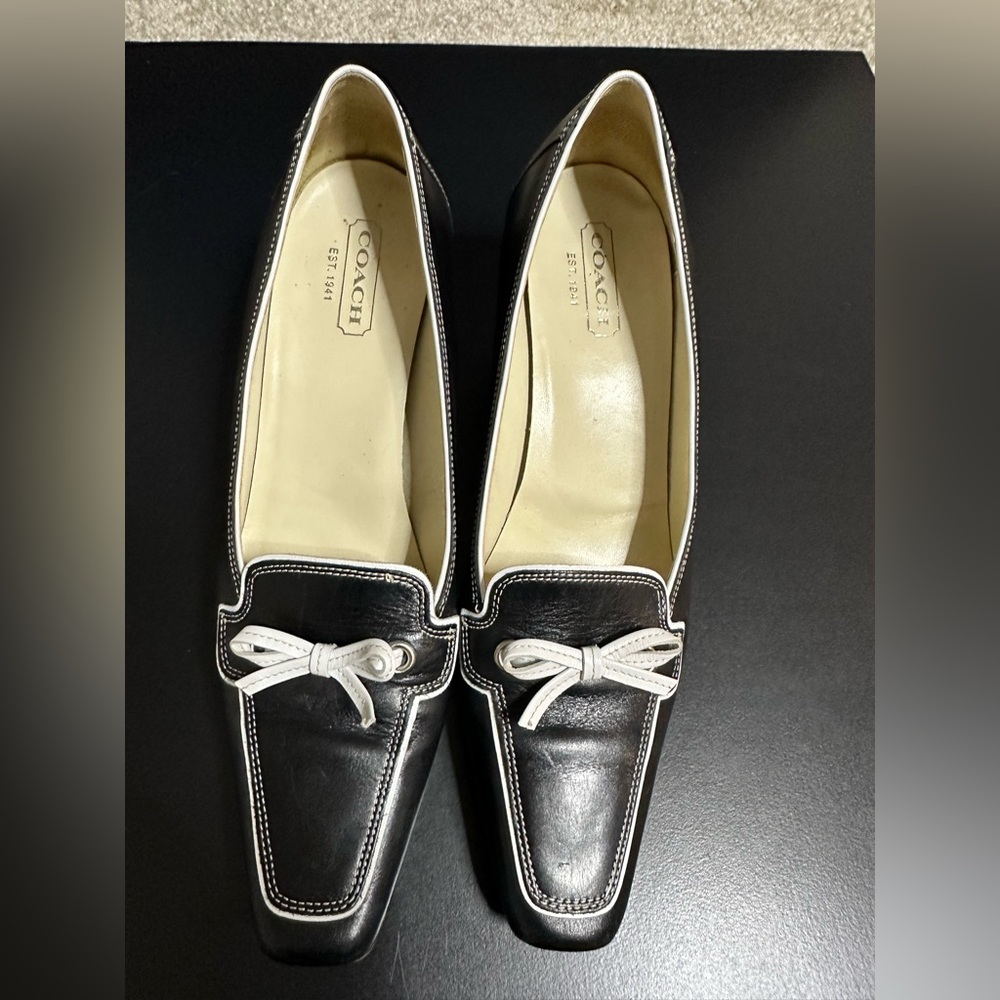 Coach Black Leather Loafer Heels with White Bow Trim - Picture 2 of 2